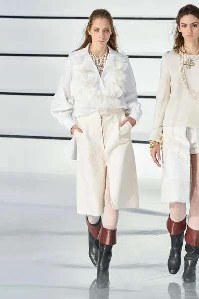 Look 69